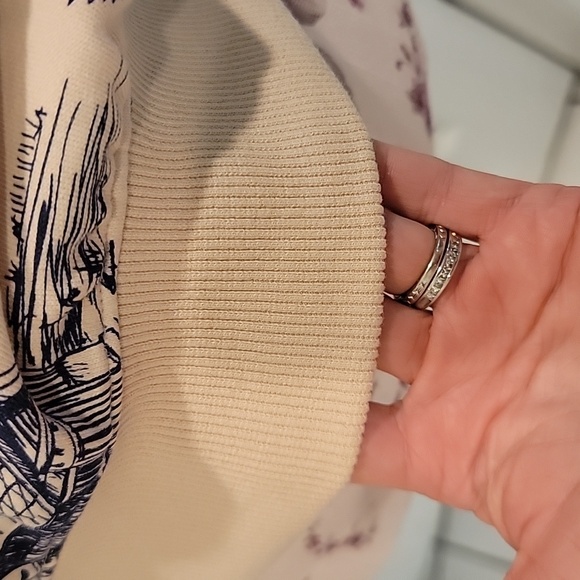 NWOT ELLANDEMM Perisienne Sweatshirt - Picture 4 of 16